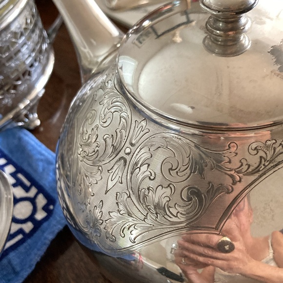 Antique Hot Water Pot Hand Etching In Shield Design - Picture 4 of 7